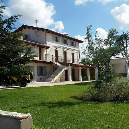Ξενοδοχείο Casale Degli Ulivi 3*